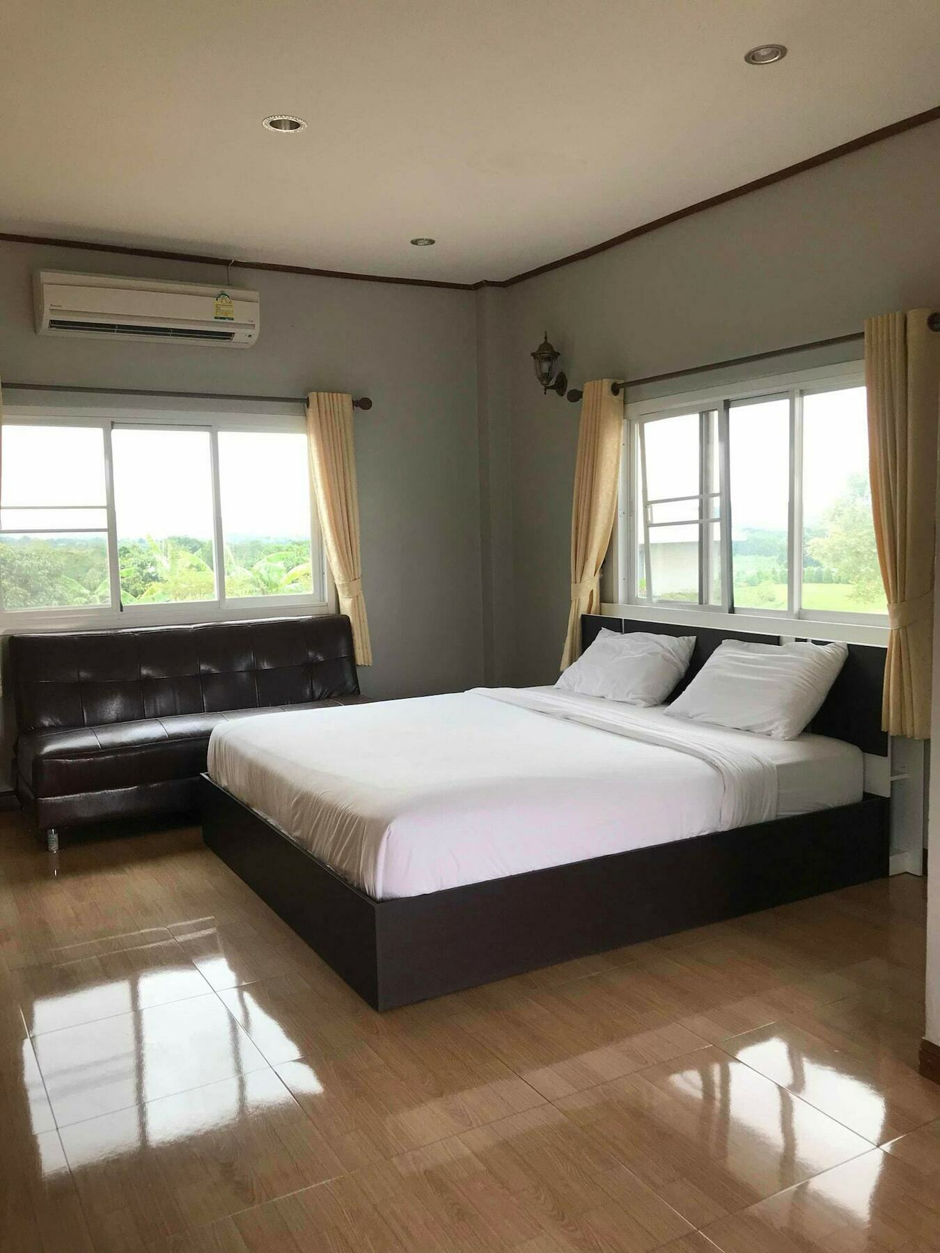 Oyo 748 Pada Homestay Mu Si Exterior photo