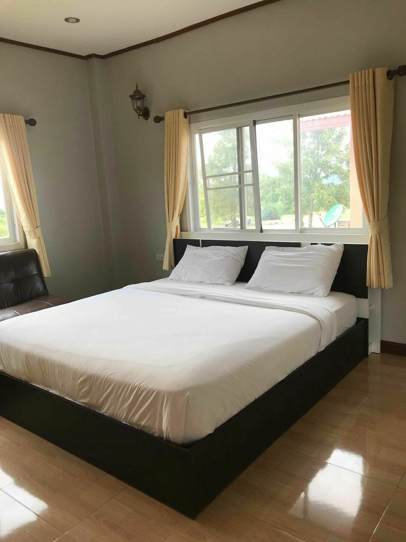 Oyo 748 Pada Homestay Mu Si Exterior photo